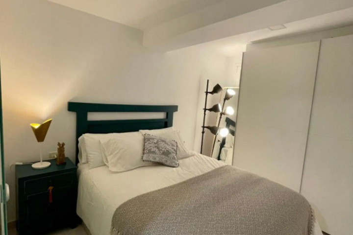 Room 3 of 12