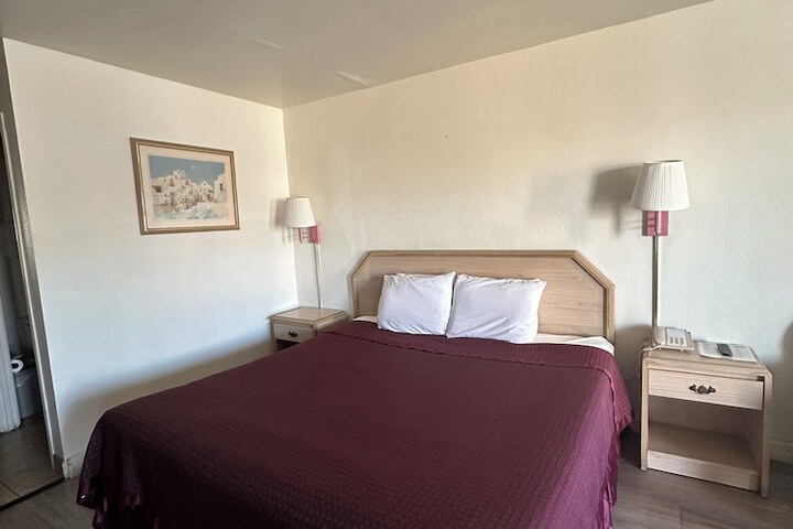 Room 9 of 17