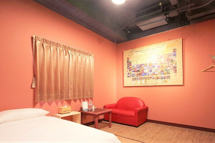 Room 47 of 93