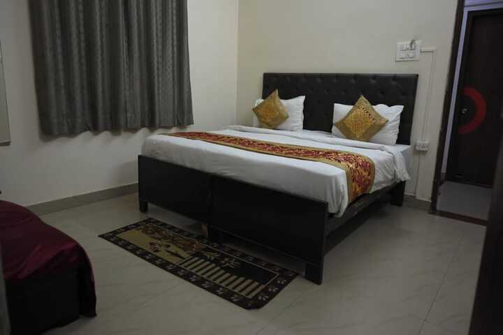 Room 26 of 39