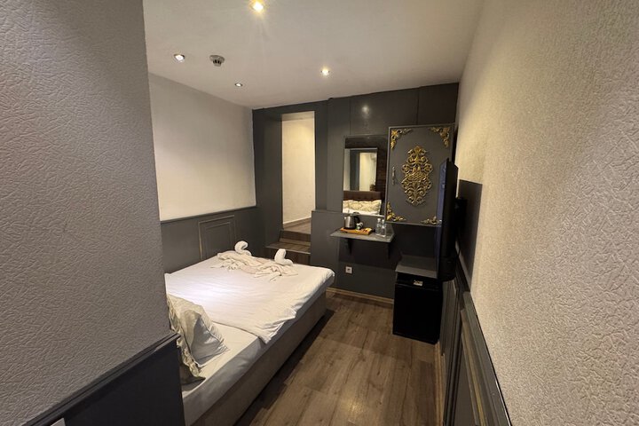 Room 36 of 75