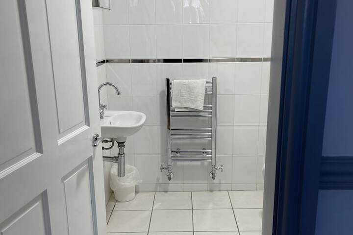 Room 46 of 263