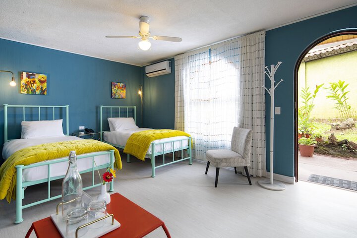 Room 8 of 52