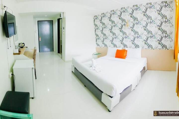 Room 18 of 42