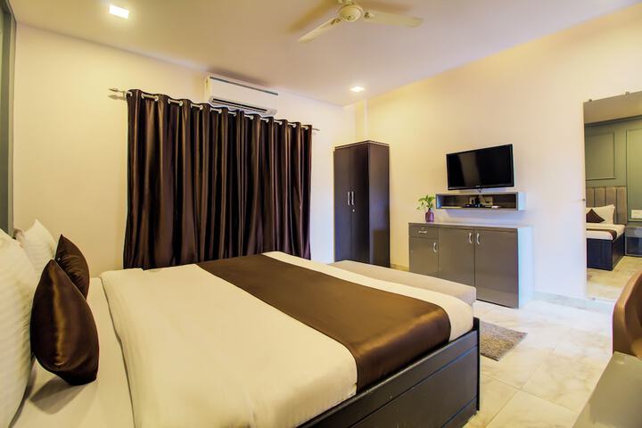 Room 16 of 33