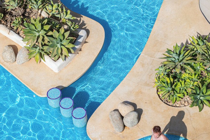 Pools & Facilities