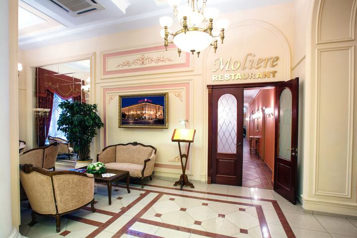Hotel Interior 4 of 92