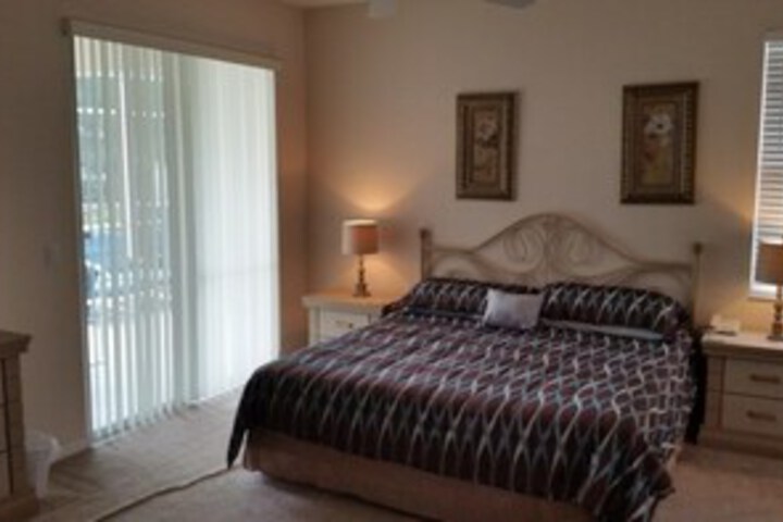 Room 16 of 42