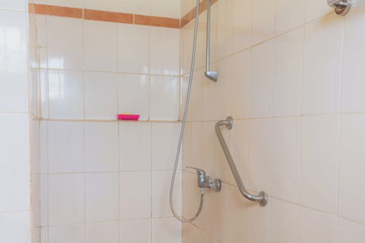 Room 15 of 32