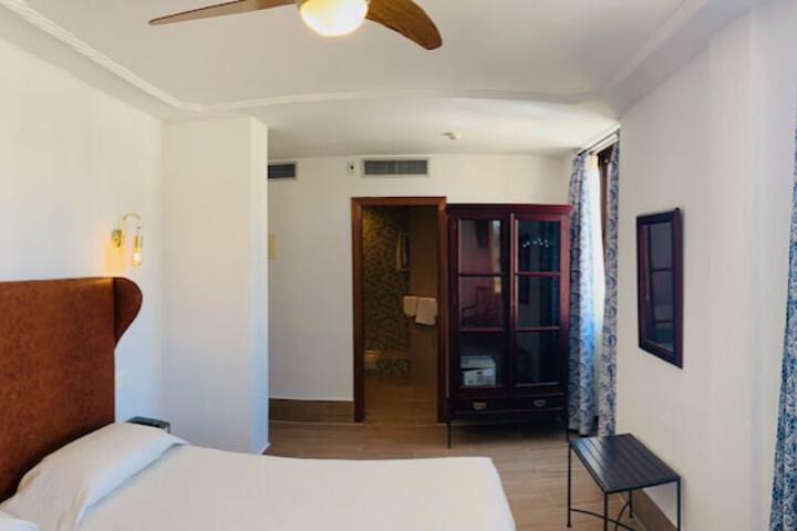 Room 46 of 74
