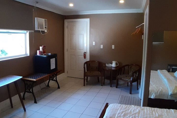 Room 15 of 16