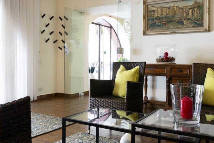 Entrance & Lobby