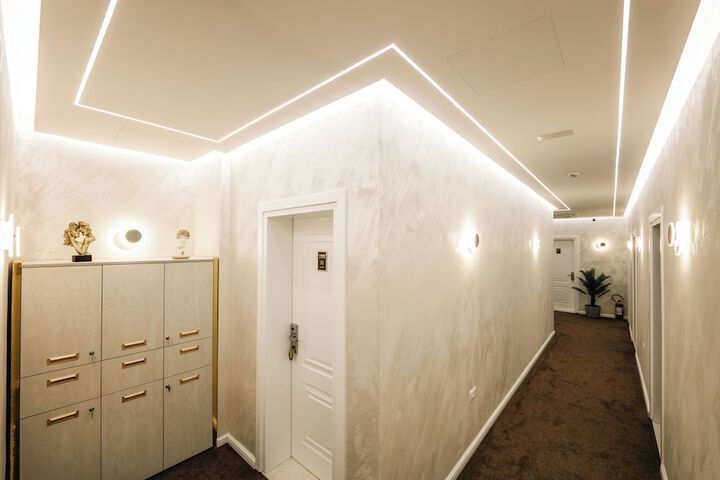 Ballroom/Hall 93 of 120