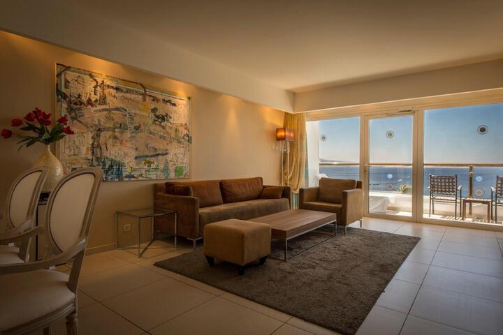Room 15 of 147