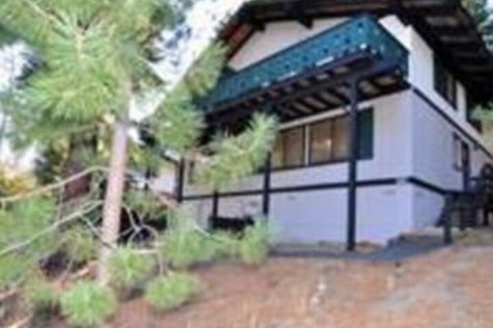 Exterior of Tirol Drive Mountain View Duplex 3 Br townhouse by RedAwning