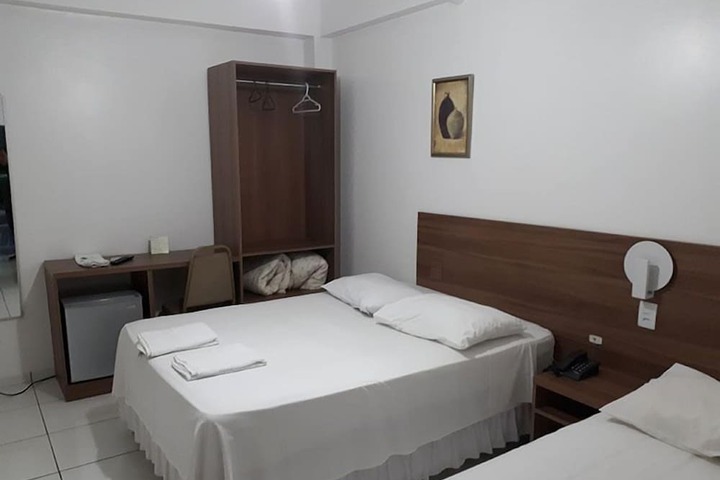 Room 15 of 34