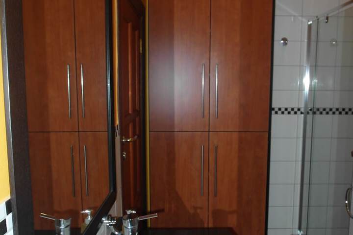 Room 21 of 47