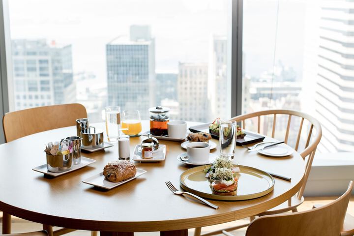 Breakfast area