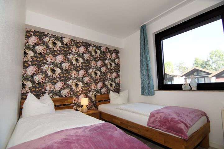 Room 26 of 161