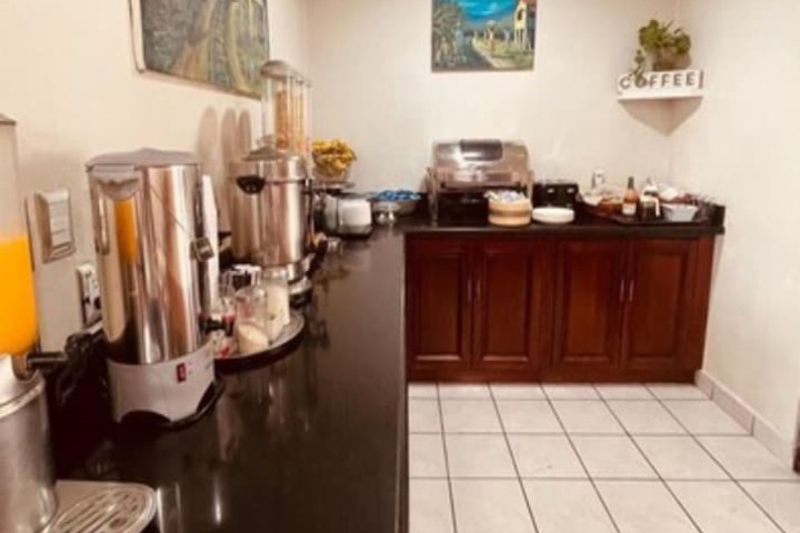 Breakfast area