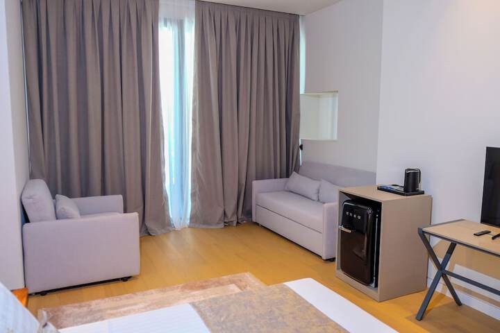 Room 33 of 63