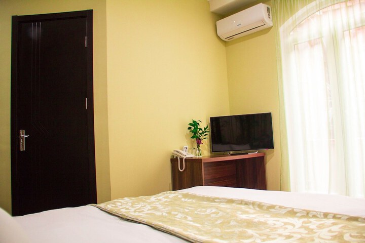 Room 3 of 26
