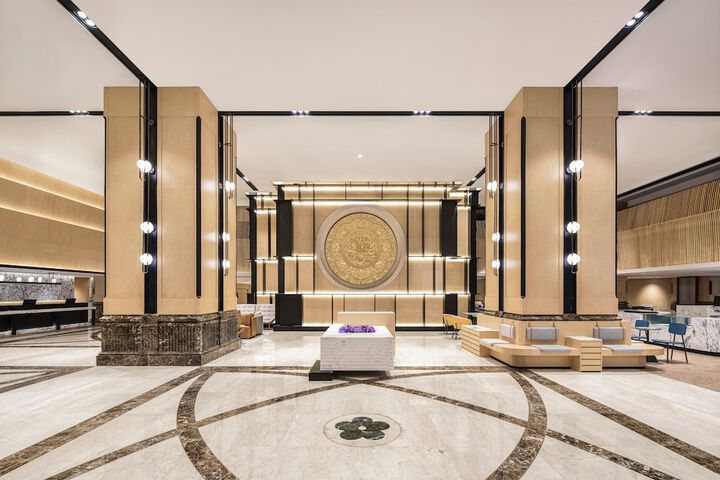 Hotel Lobby