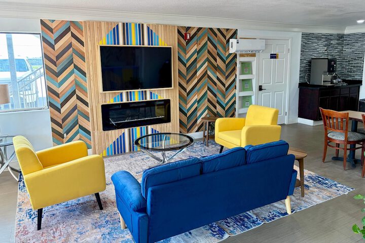 Entrance & Lobby