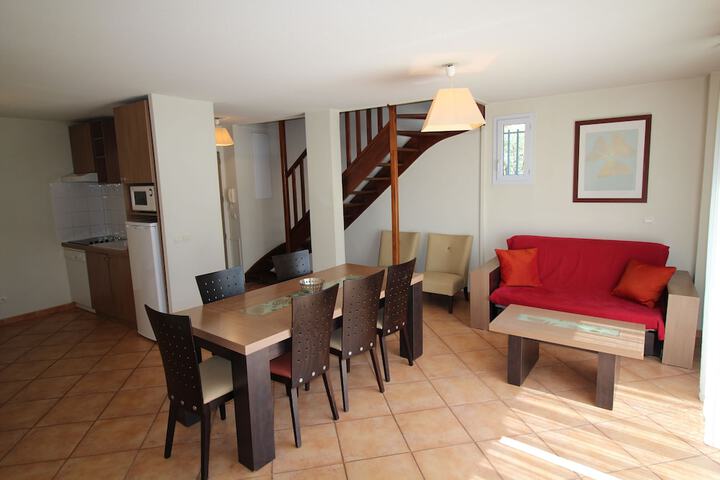 Room 40 of 77