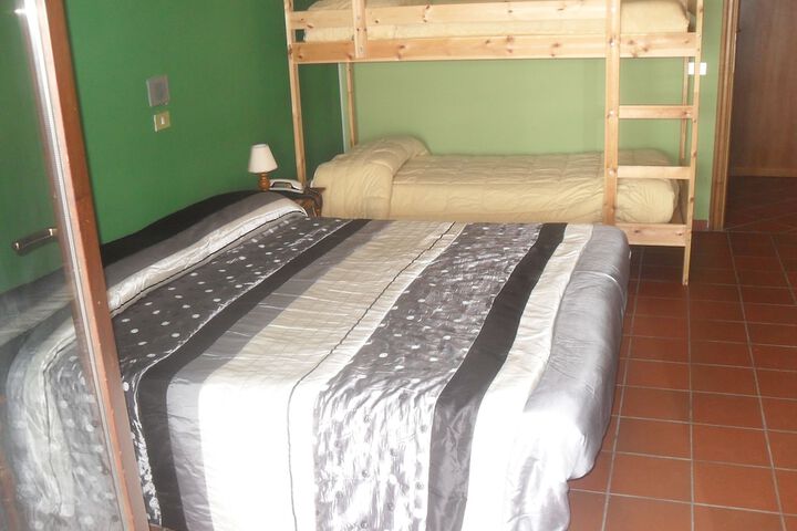Room 8 of 20