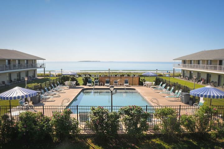 Exterior of Friendship Oceanfront Suites