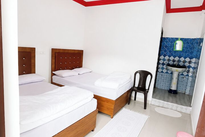 Room 5 of 14