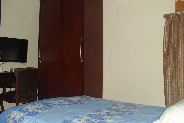 Room 28 of 52