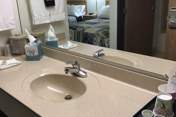 Bathroom sink