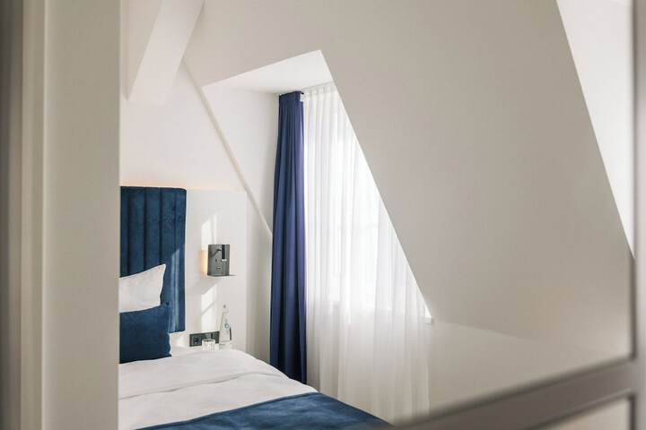 Room 43 of 123