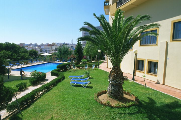 Pool Hotel