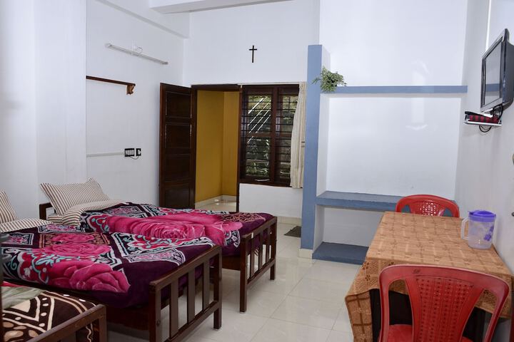 Room 5 of 26