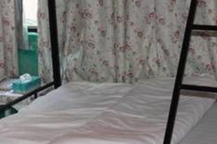 Room 6 of 29