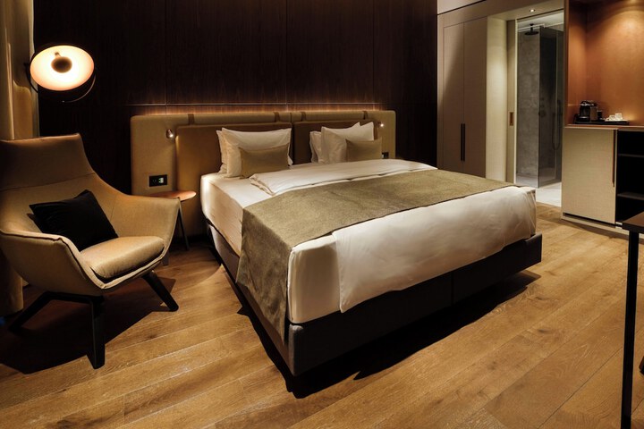 Room 14 of 72