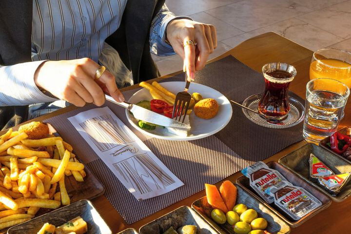 Breakfast/Coffee Service 70 of 90