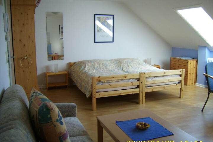 Room 25 of 38