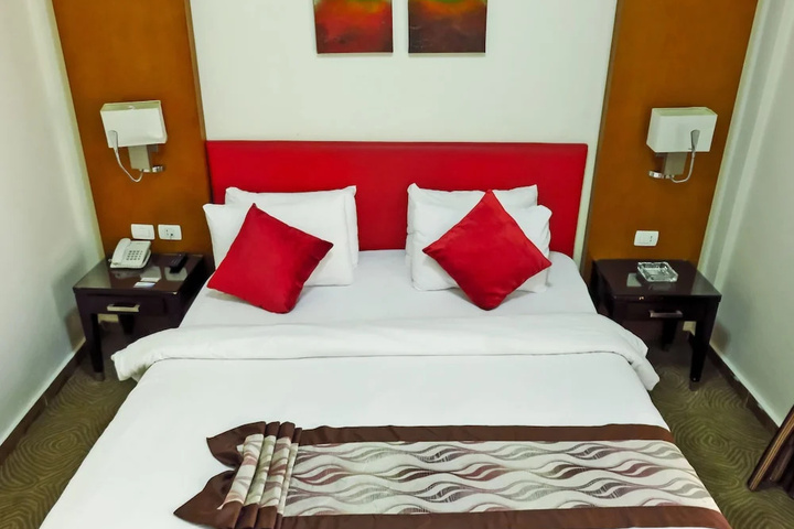 Room 4 of 21