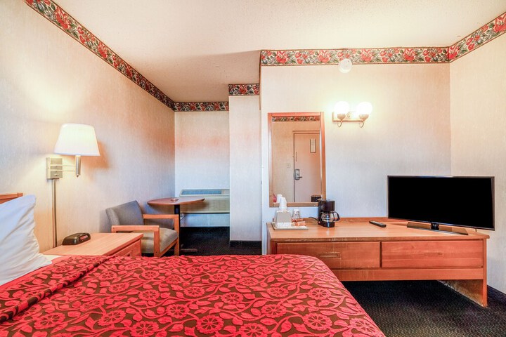 Room 30 of 93