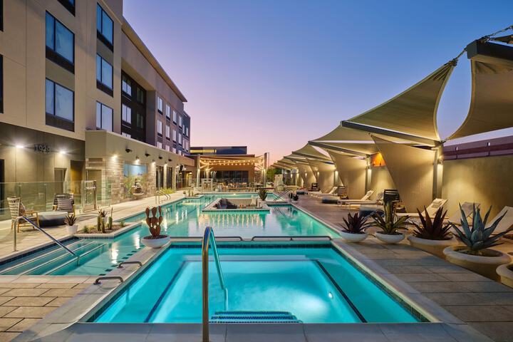 Pool 22 of 65
