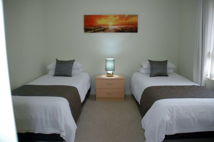 Room 5 of 32