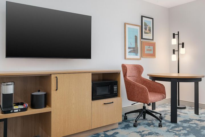 Room 8 of 35