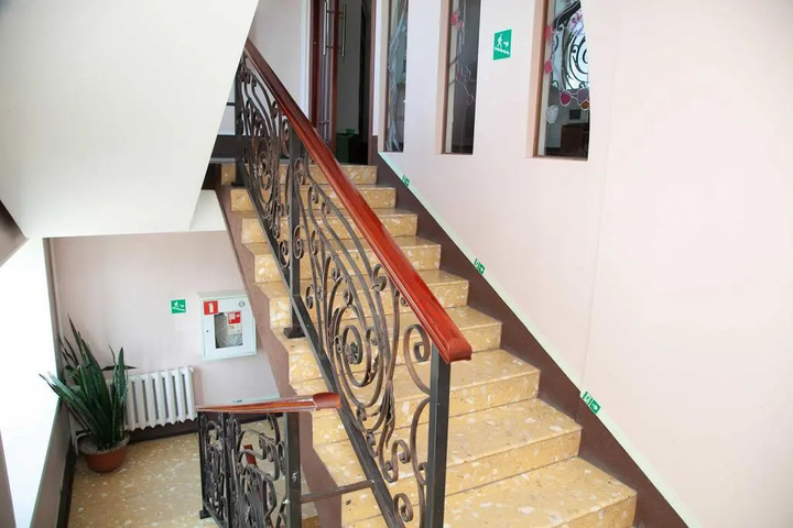 Room 6 of 24