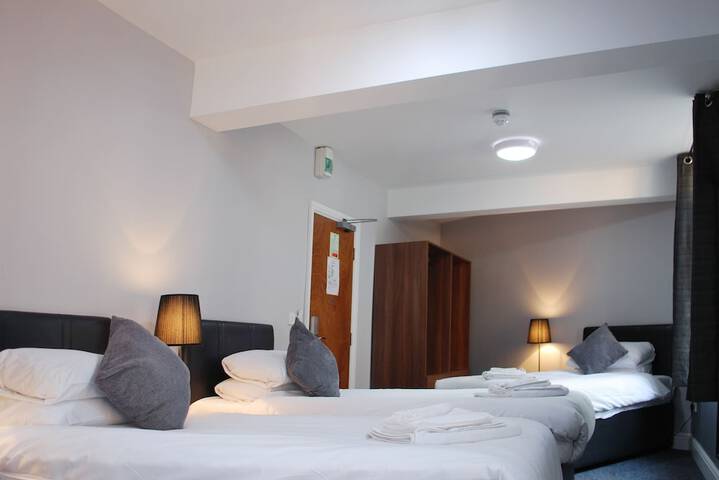 Room 10 of 41