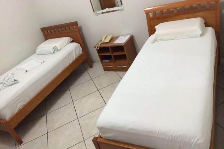 Room 19 of 37