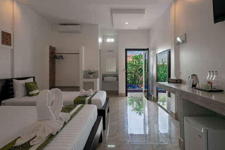 Room 4 of 35